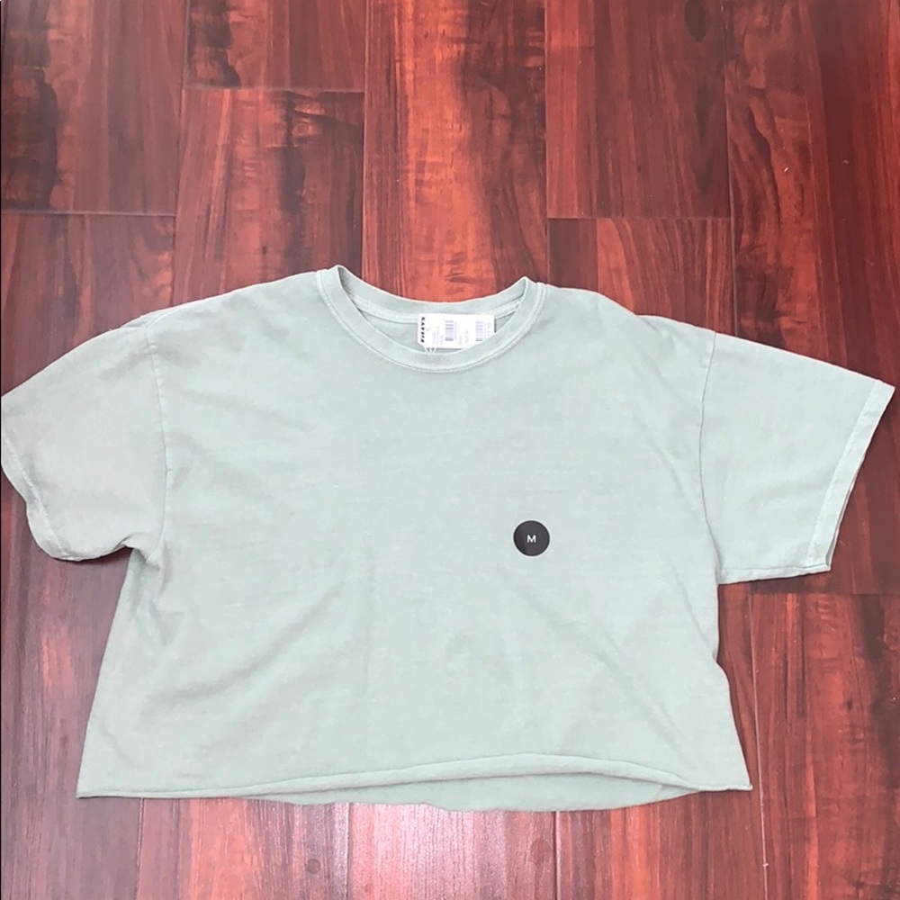 cropped t shirt